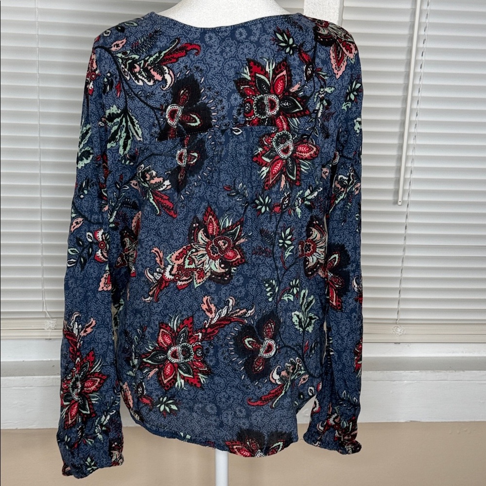 Hollister Floral V-Neck High Low Blouse - Picture 5 of 7